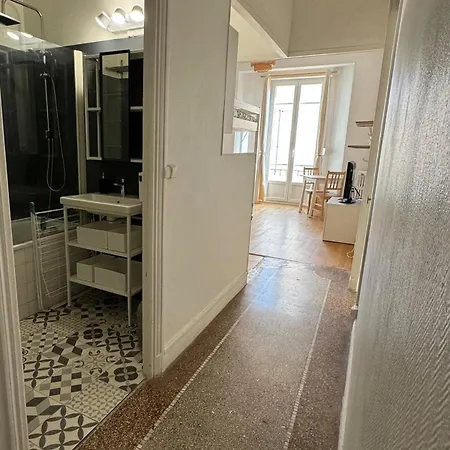 Liberation Cozy In * ניס